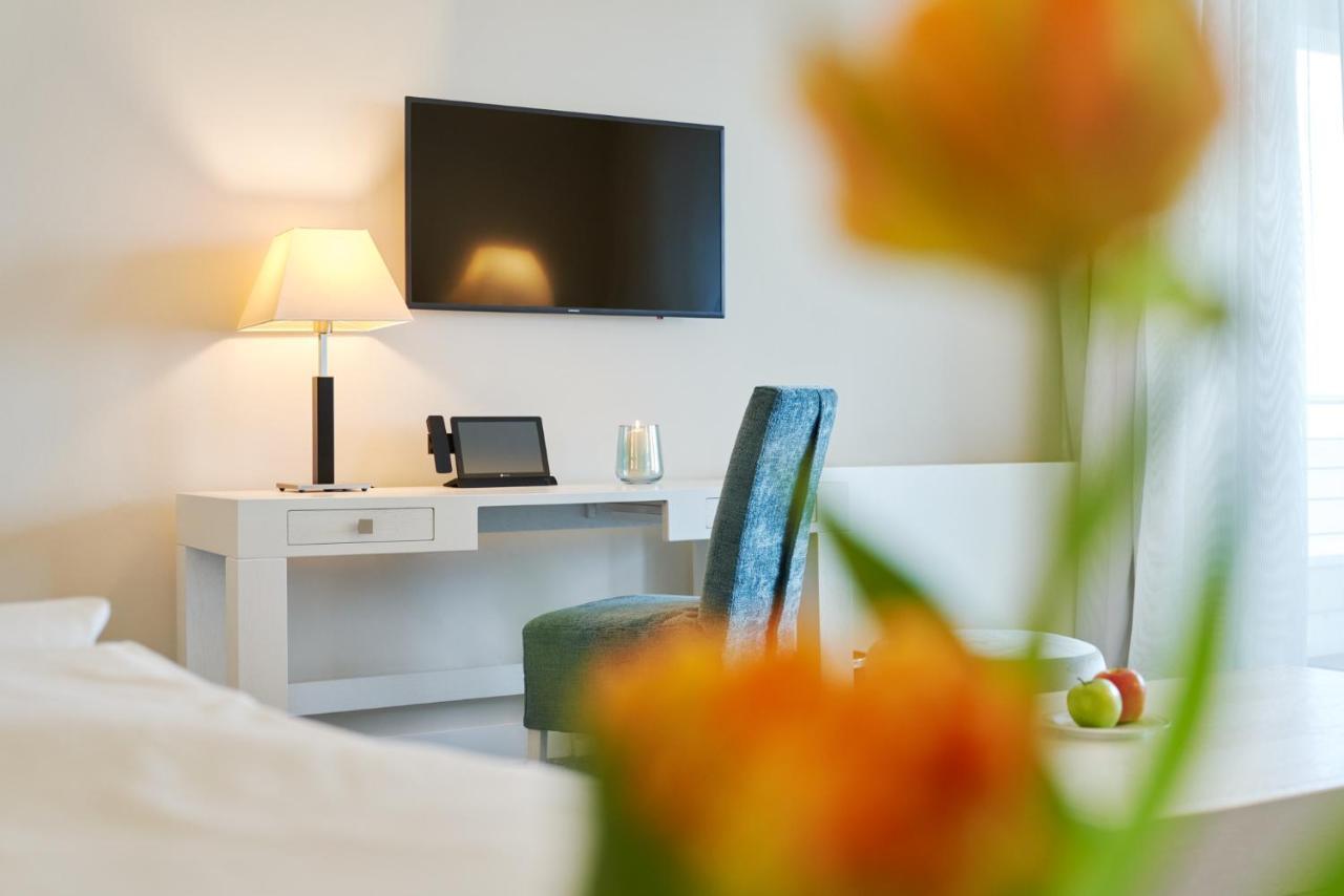 Strandhotel Duenenmeer - Adults Only 奥茨塞巴德·迪尔哈根 外观 照片