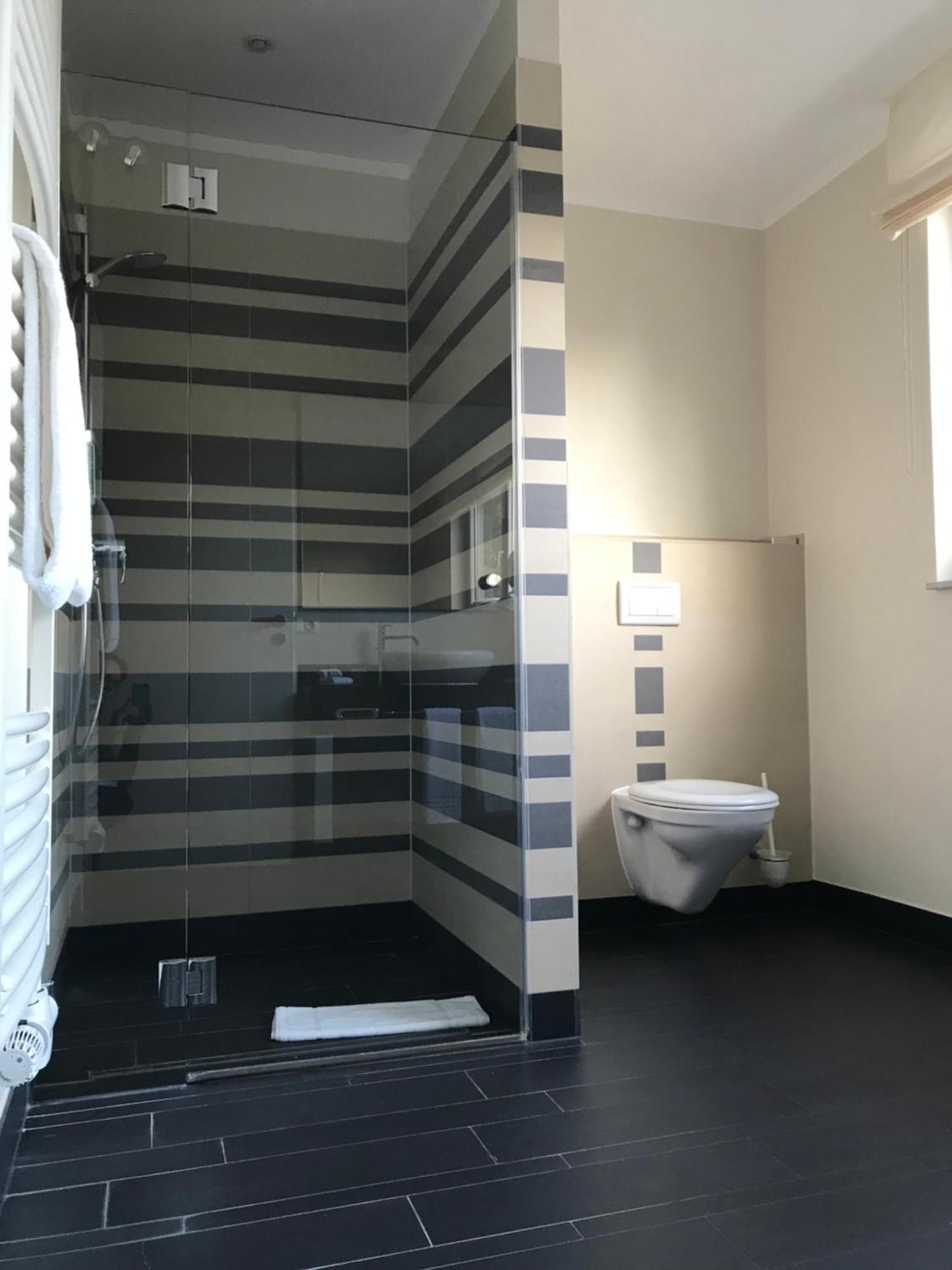 Strandhotel Duenenmeer - Adults Only 奥茨塞巴德·迪尔哈根 外观 照片