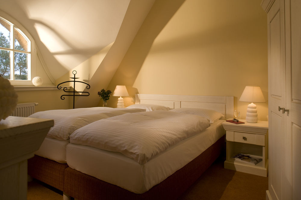 Strandhotel Duenenmeer - Adults Only 奥茨塞巴德·迪尔哈根 外观 照片